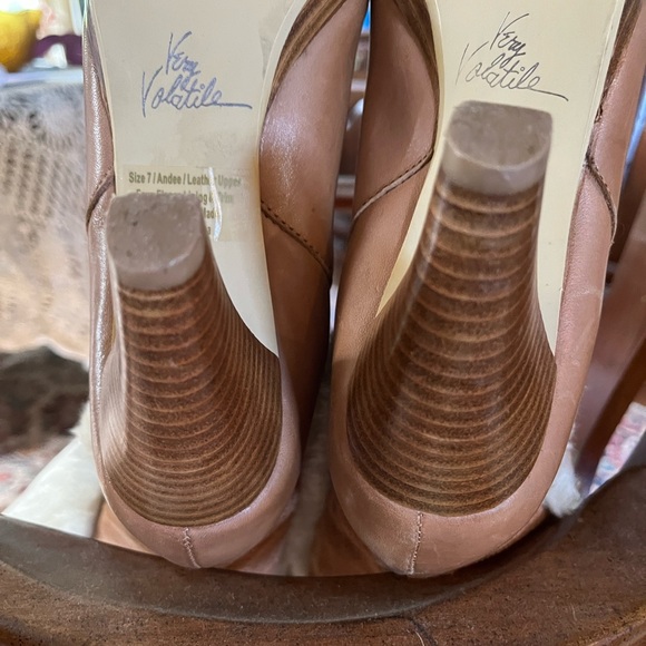 👢Very Volatile Suede Boots👢 - Picture 10 of 14